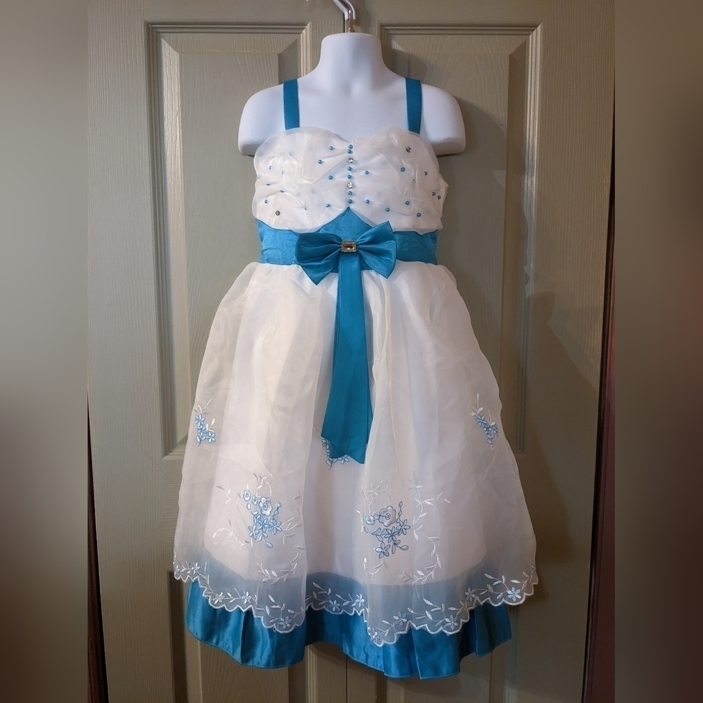 New with Tags Classic Fashion Party, wedding, baptism, Easter, T15